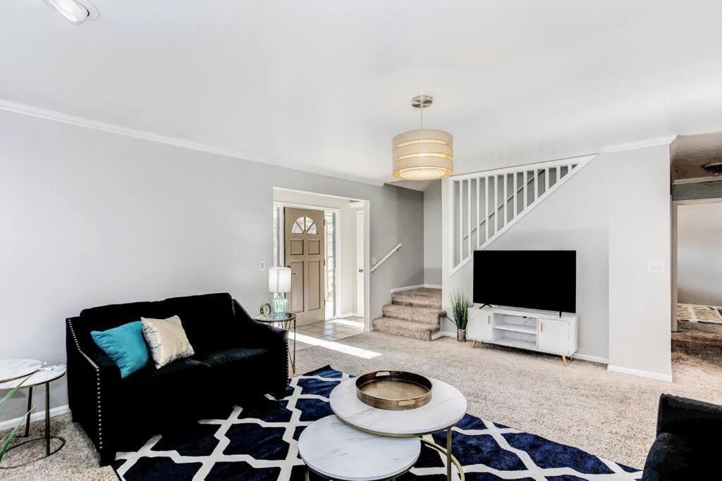 Wow! Spacious Retreat & Amazing Yard 2400+4Bd/3Bth Wichita Eksteriør bilde