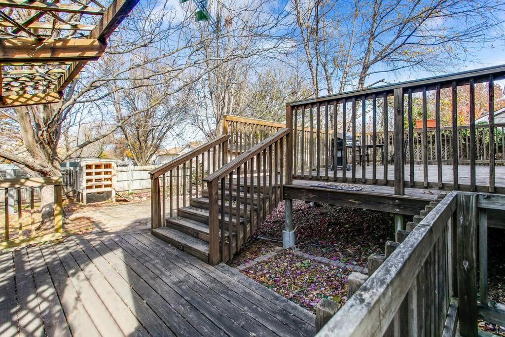 Wow! Spacious Retreat & Amazing Yard 2400+4Bd/3Bth Wichita Eksteriør bilde