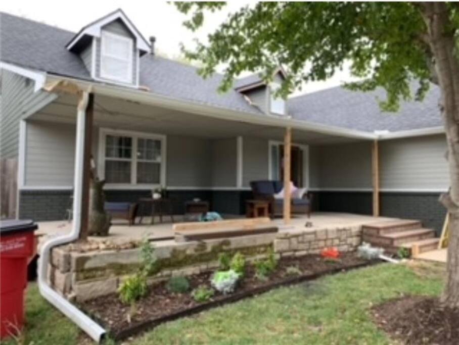 Wow! Spacious Retreat & Amazing Yard 2400+4Bd/3Bth Wichita Eksteriør bilde